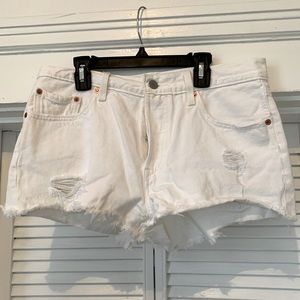 White Levi Shorts 501